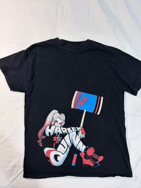 Harley Quinn Black Graphic Tee - Harley